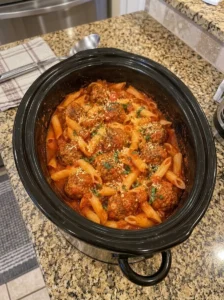 Slow Cooker Italian Meatballs Penne Pasta in Rich Tomato Sauce